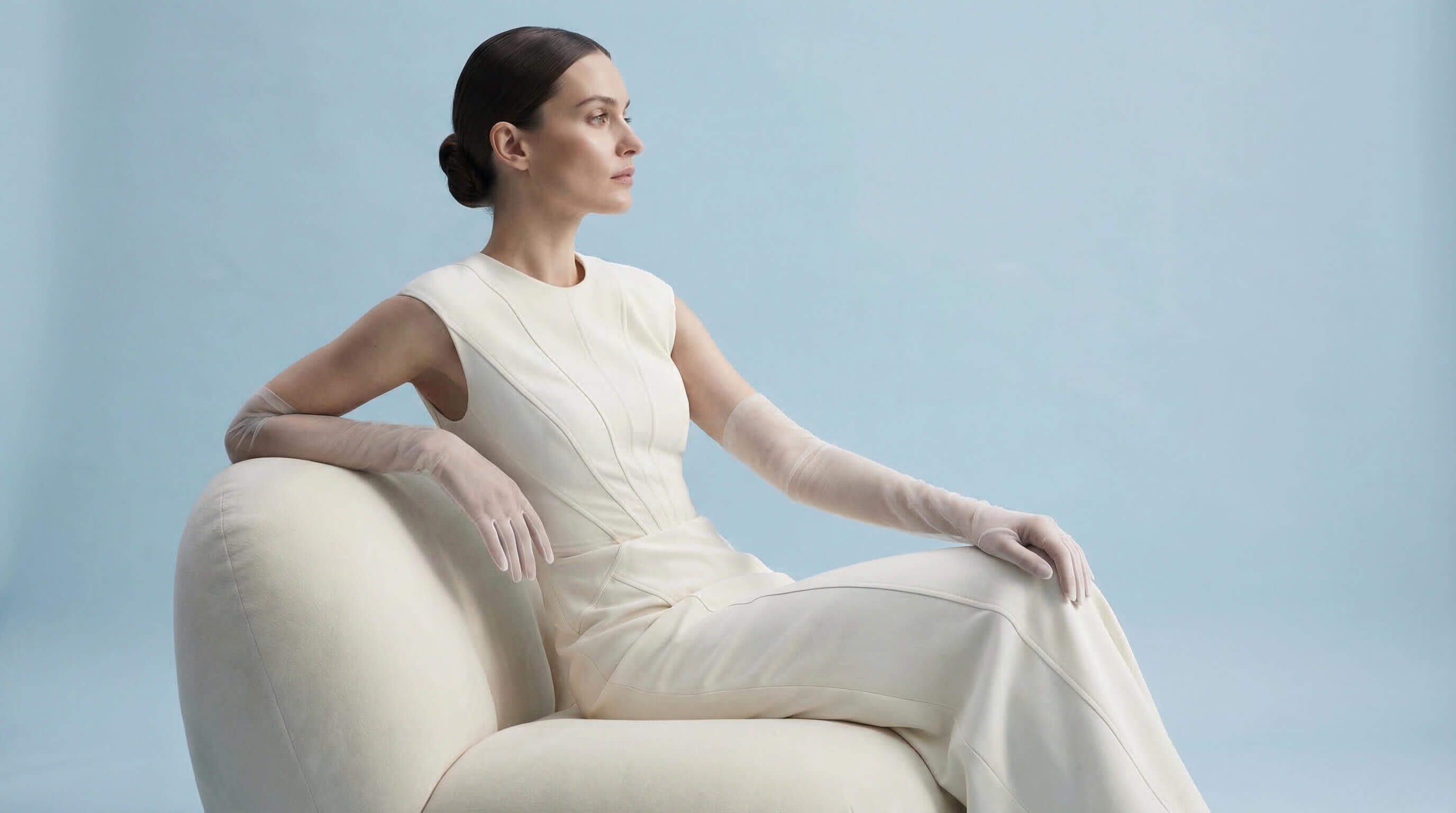 Профессиональный студийный кадр с чистой композицией и мягким светом